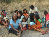 Miembros de la Comunidad  Xákmok Kásek durante la reunión con la CIDH, 3 de septiembre de 2007.