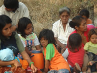 Miembros de la Comunidad  Xákmok Kásek durante la reunión con la CIDH, 3 de septiembre de 2007.